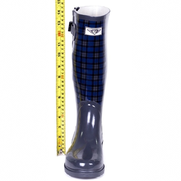 Women Rainboots, Blue Plaid Rubber Wellies Rain Boots, NEW - Picture 3 of 3